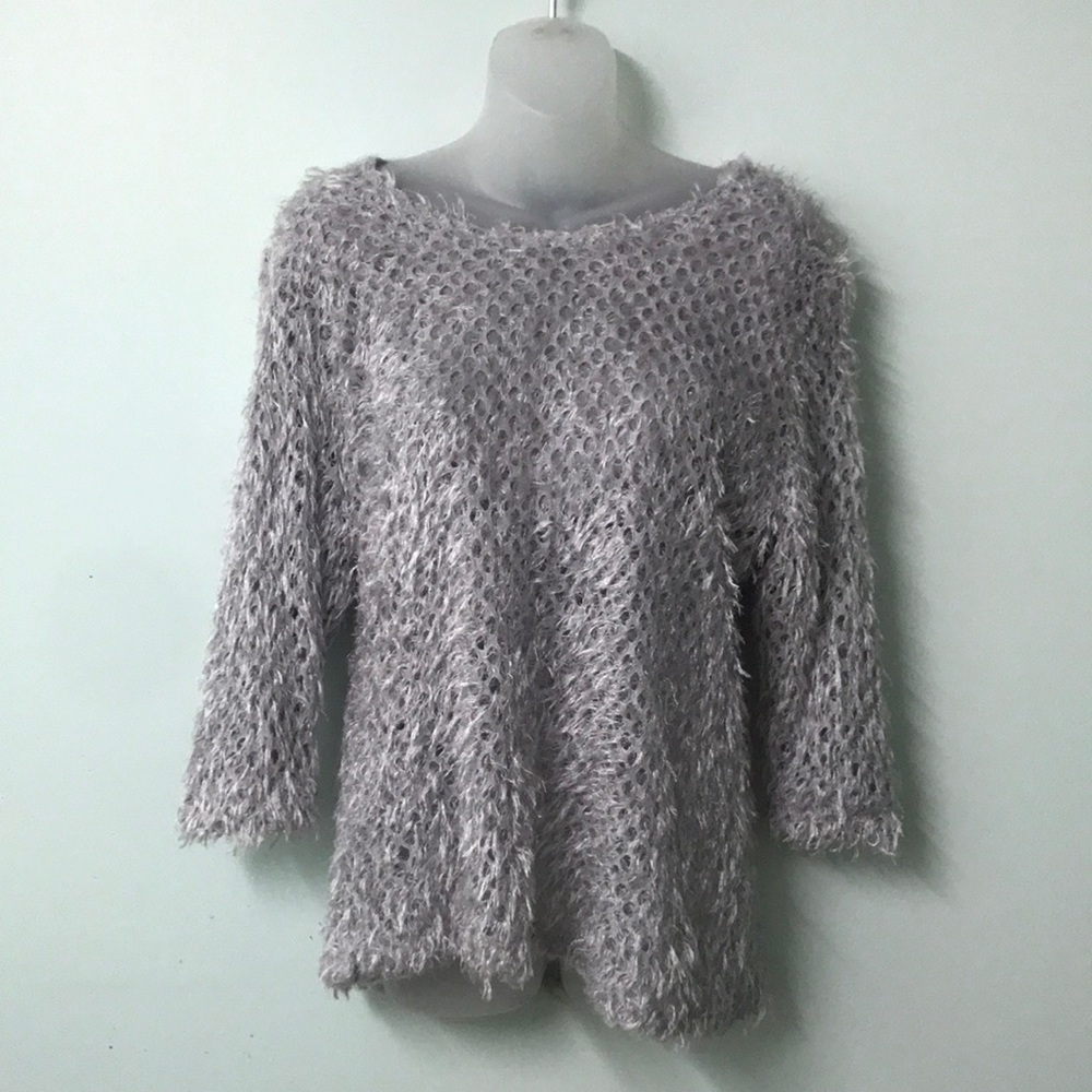 8/$25 🌺🌺3/4 length grey knitted sweater